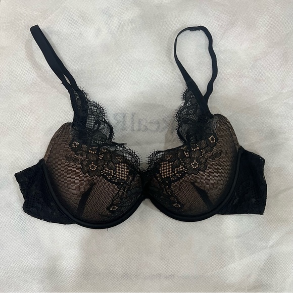 Bundle of Bras size 34C and medium - Picture 2 of 7